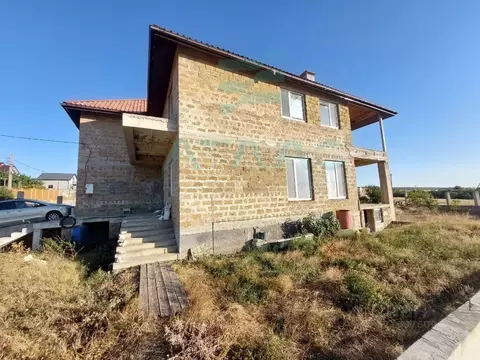 Дом в Крым, Симферопольский район, Чистенское с/пос, Строитель садовые ...