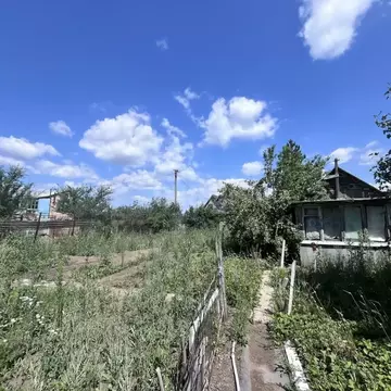 Дом в Оренбургская область, Оренбургский район, Ивановский сельсовет, ...