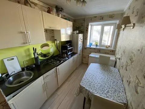 3-к кв. Свердловская область, Полевской Зеленый Бор-1 мкр, 4 (60.0 м)