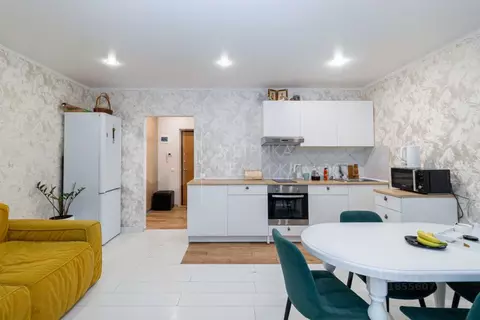 Студия Тюменская область, Тюмень Мелиораторов мкр, ул. Голышева, 10 ...