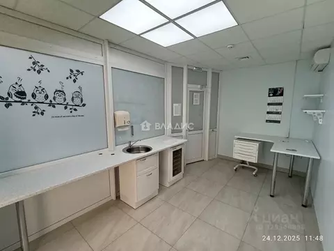 Помещение свободного назначения в Коми, Сыктывкар просп. Бумажников, ...