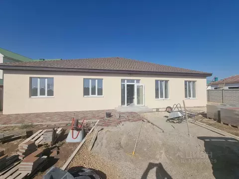 Дом в Крым, Евпатория городской округ, Заозерное пгт ул. Аллея Дружбы ...