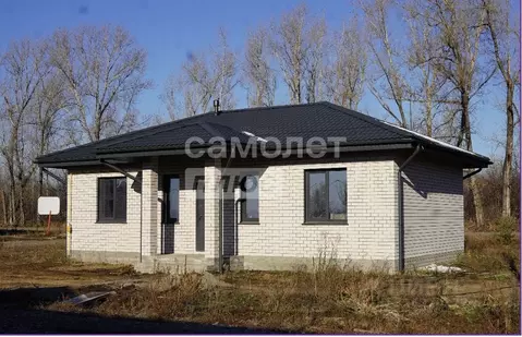 Дом в Алтайский край, Первомайский район, с. Санниково, Березка мкр  ...