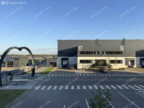 Склад (2002.51 м)