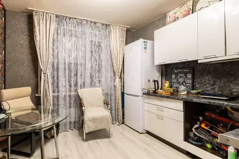 2-к кв. Ленинградская область, Всеволожский район, пос. Бугры бул. ...