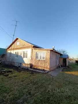 Дом в Башкортостан, Ишимбайский район, с. Петровское ул. Мажита ...