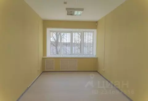 Офис в Санкт-Петербург пл. Троицкая Петроградской стороны, 1 (121 м)