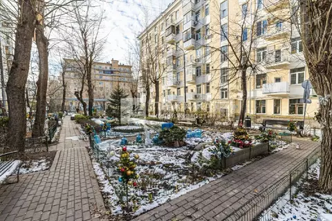 Продается 2-комнатная квартира