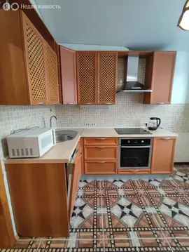 4-комнатная квартира: Челябинск, улица Куйбышева, 65А (82.3 м)