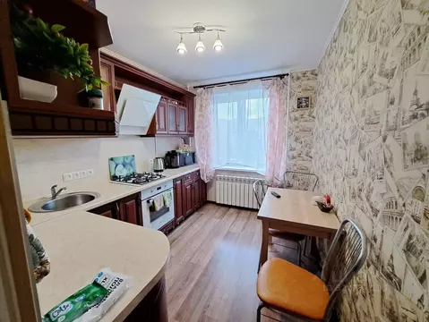 4-к кв. Курганская область, Курган Заозерный жилрайон, 5-й мкр, 3 ...