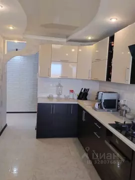 3-к кв. Крым, Керчь ул. Генерала Петрова, 78 (72.0 м)