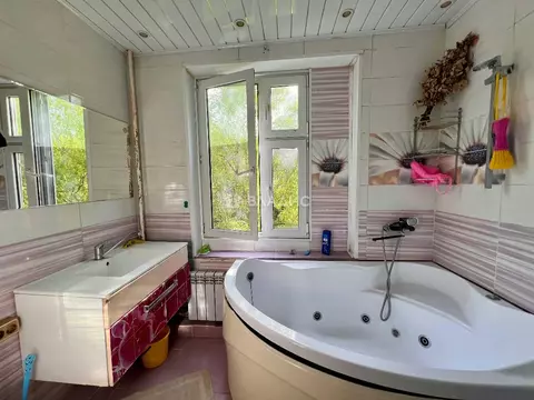 Продается 4-комнатная квартира