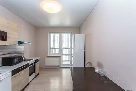 2-к кв. Тюменская область, Тобольск 15-й мкр, 17 (60.3 м)