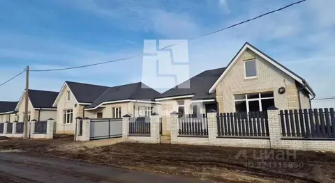 Дом в Ростовская область, Неклиновский район, с. Новобессергеневка ...