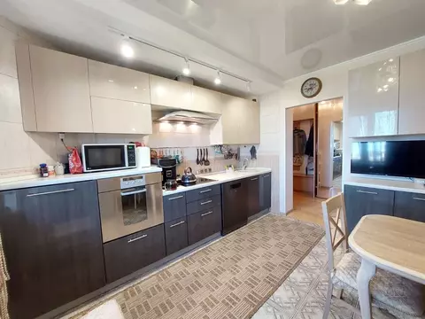 3-к кв. Калининградская область, Калининград Батальная ул., 1 (85.7 м)