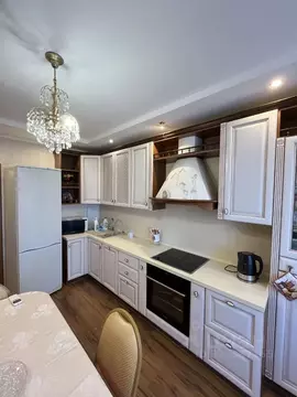 2-к кв. Астраханская область, Астрахань ул. Кирова, 87 (85.0 м)