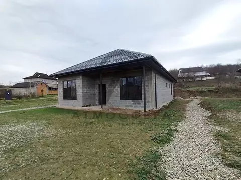 Дом в Краснодарский край, Хадыженск Апшеронский район, Ангарская ул. ...