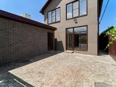 Дом в Краснодарский край, Краснодар ул. Харьковская, 38 (224 м)