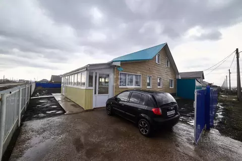 Дом в Башкортостан, Стерлитамакский район, Казадаевский сельсовет, с. ...