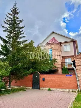 Коттедж в Омская область, Омск ул. 7-я Северная, 129 (301 м)