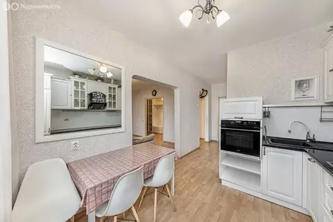 3-комнатная квартира: Челябинск, улица Петра Сумина, 8 (73 м)