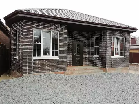 Дом в Ростов-на-Дону, Зрелищная улица (110 м)