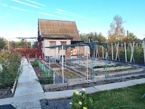 Дом в Волгоградская область, Светлоярский район, Кировское с/пос, ...