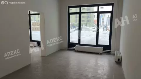 Торговая площадь (69 м)