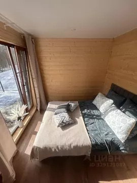 Дом в Ленинградская область, Тосненский район, Красноборское городское ...