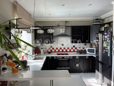 3-к кв. Тюменская область, Тюмень ул. Пермякова, 88 (118.4 м)