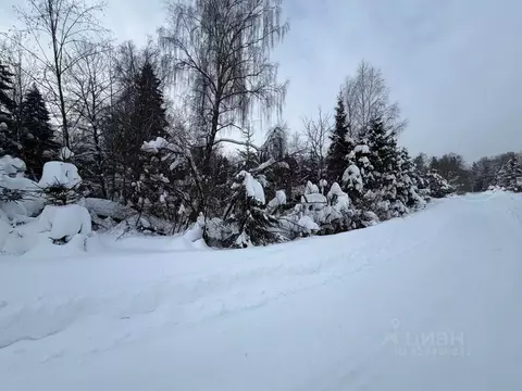 Участок в Московская область, Истра муниципальный округ, д. ...