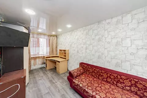 3-к кв. Тюменская область, Тюмень Восточный мкр, ул. Моторостроителей, ...