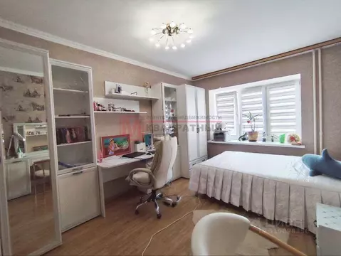 3-к кв. Белгородская область, Старый Оскол Степной мкр,  (106.0 м)