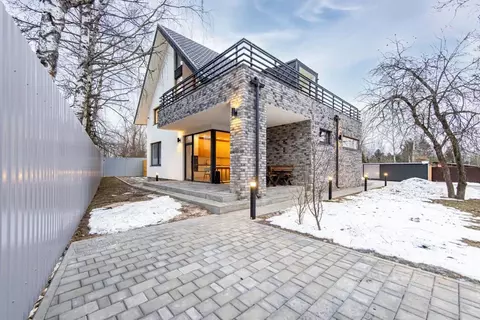 Дом в Московская область, Наро-Фоминский городской округ, д. Сырьево  ...