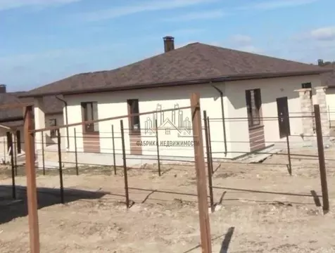 Дом в Крым, Симферопольский район, с. Мирное ул. Процветания, 25 (113 ...