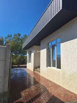 Дом в Крым, Симферопольский район, с. Доброе ул. 40 лет Победы (100 м)