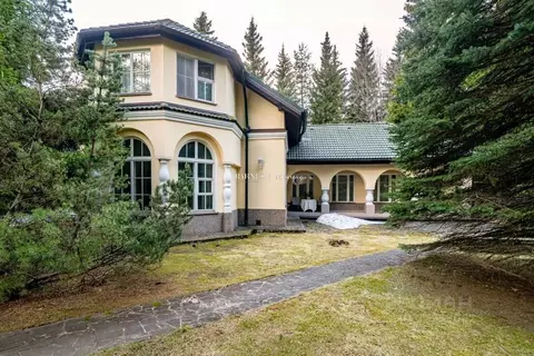 Дом в Московская область, Одинцовский городской округ, д. Новодарьино, ...