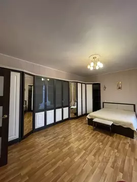 2-к кв. Санкт-Петербург Наличная ул., 28/16 (70.0 м)