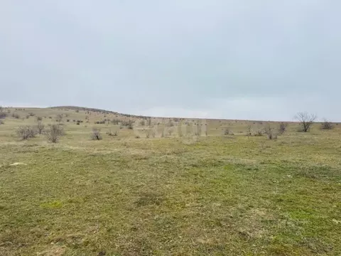 Участок в Крым, Кировский район, Первомайское с/пос, с. Ключевое ул. ...