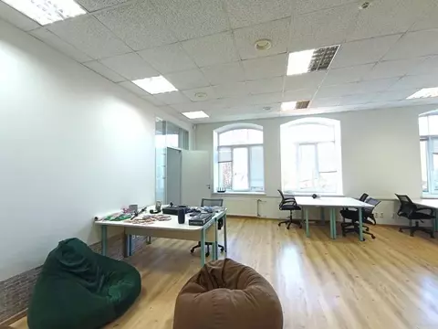Офис в Санкт-Петербург Воронежская ул., 5 (93 м)