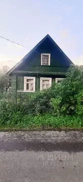 Дом в Новгородская область, Новгородский район, Ермолинское с/пос, д. ...