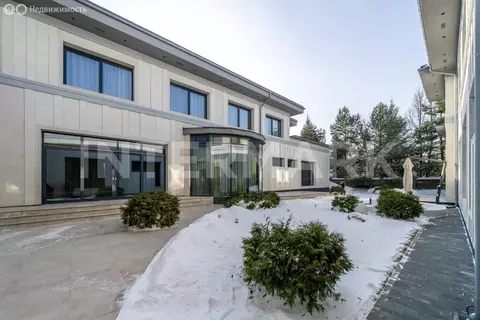 Дом в Одинцовский городской округ, деревня Барвиха (2430 м)