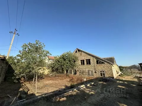 Дом в Крым, Сакский район, Ореховское с/пос, с. Червоное ул. Шпарева, ...