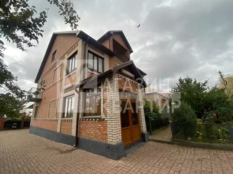 Дом в Ростовская область, Азов Азовский район, Дружный пер., 1 (374 м)