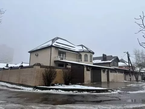 Дом в Краснодарский край, Краснодар ул. Биологическая, 47 (750 м)