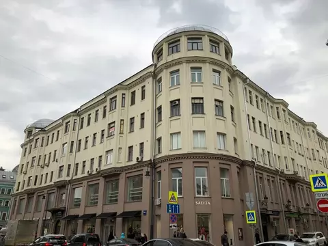 Продается 6-комнатная квартира