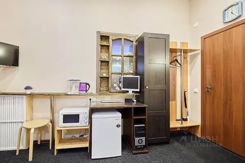 Комната Ленинградская область, Тихвин 1-й мкр, 42 (14.0 м)