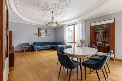 3-к кв. Санкт-Петербург ул. Смольного, 4к3 (100.0 м)