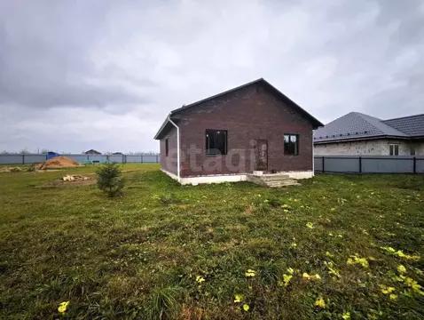 Дом в Калужская область, Малоярославецкий муниципальный округ, Маклино ...