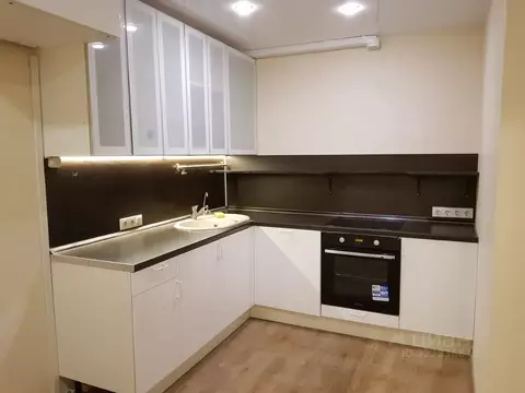 4-к кв. Санкт-Петербург пос. Парголово, Заречная ул., 25 (80.0 м)